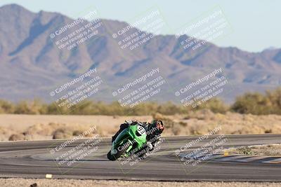 media/Dec-07-2025-CVMA (Sun) [[3e7d2de5dc]]/Race 16-Formula Middleweight/